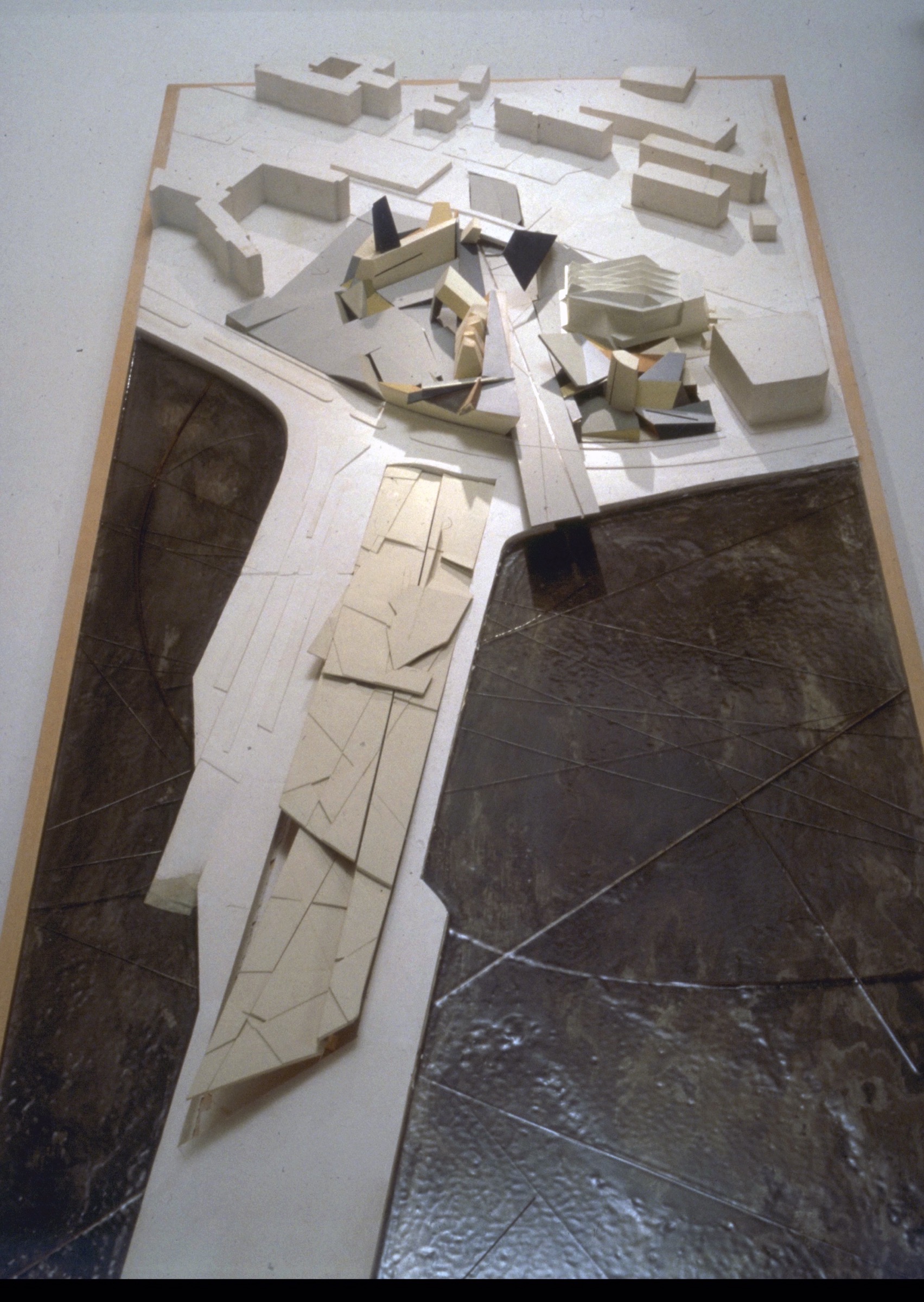 Bibliotheca Alexandrina competition model