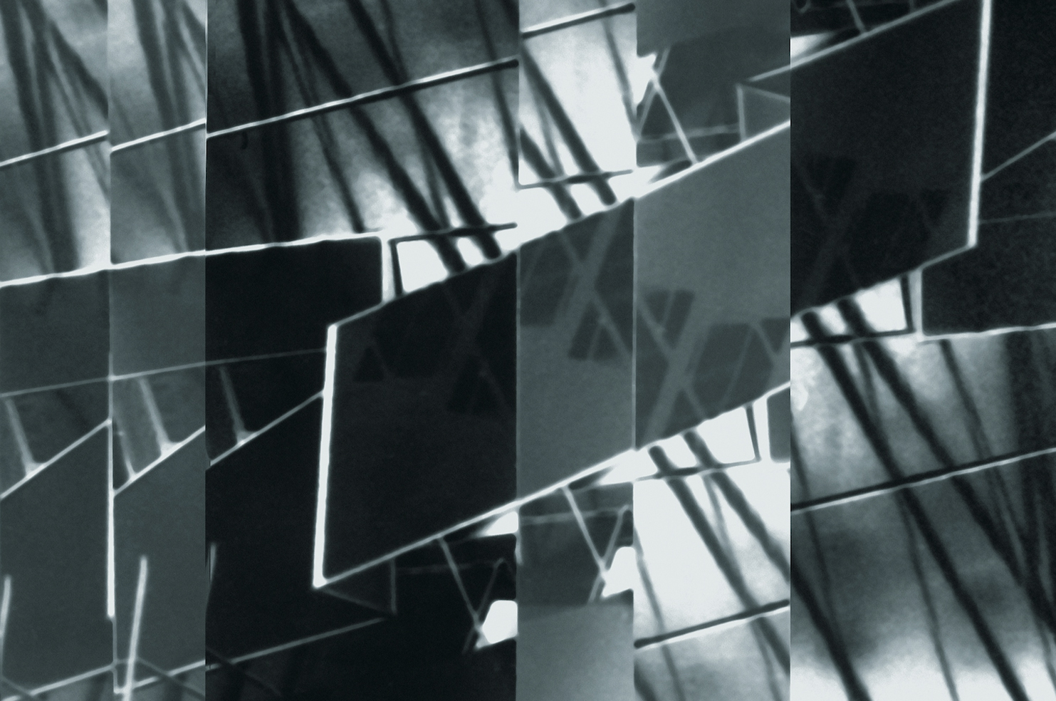 Hyperfine Splitting 001 — structural traces and thresholds emerging from layered exposures